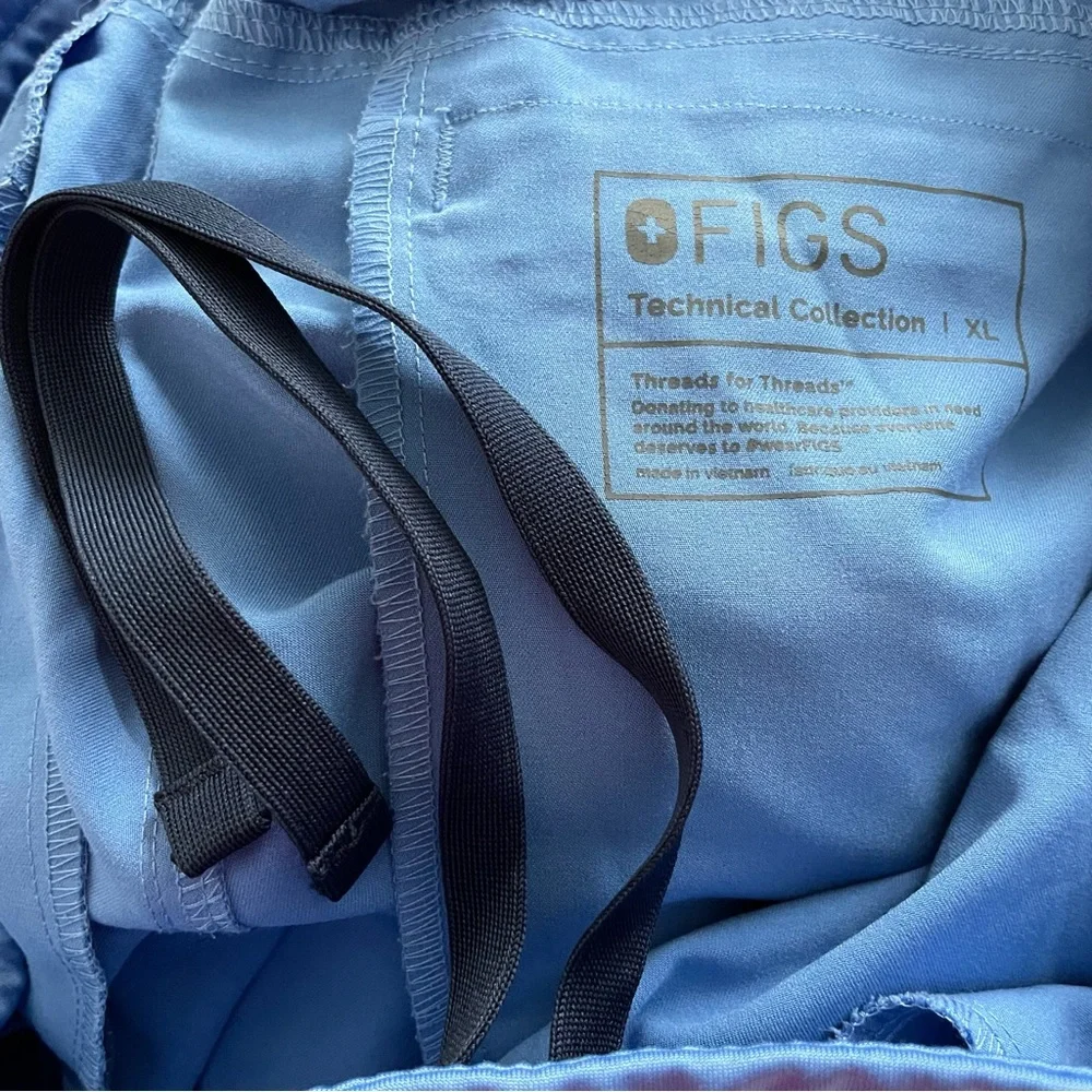 Men’s FIGS Axim Cargo Scrub Pants Ceil Blue Size XL